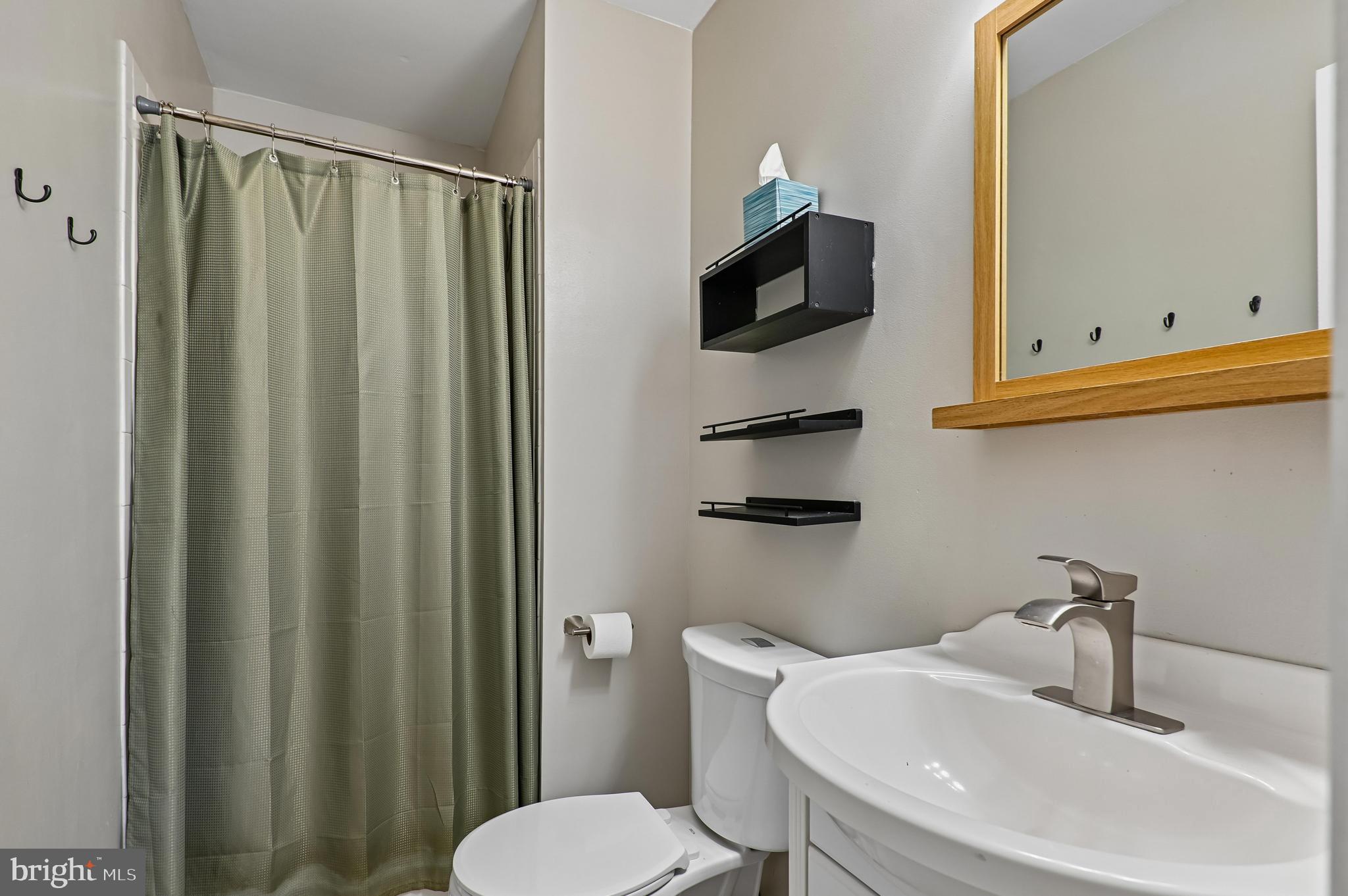 BAY HILLS TANGLEWOOD II - Residential