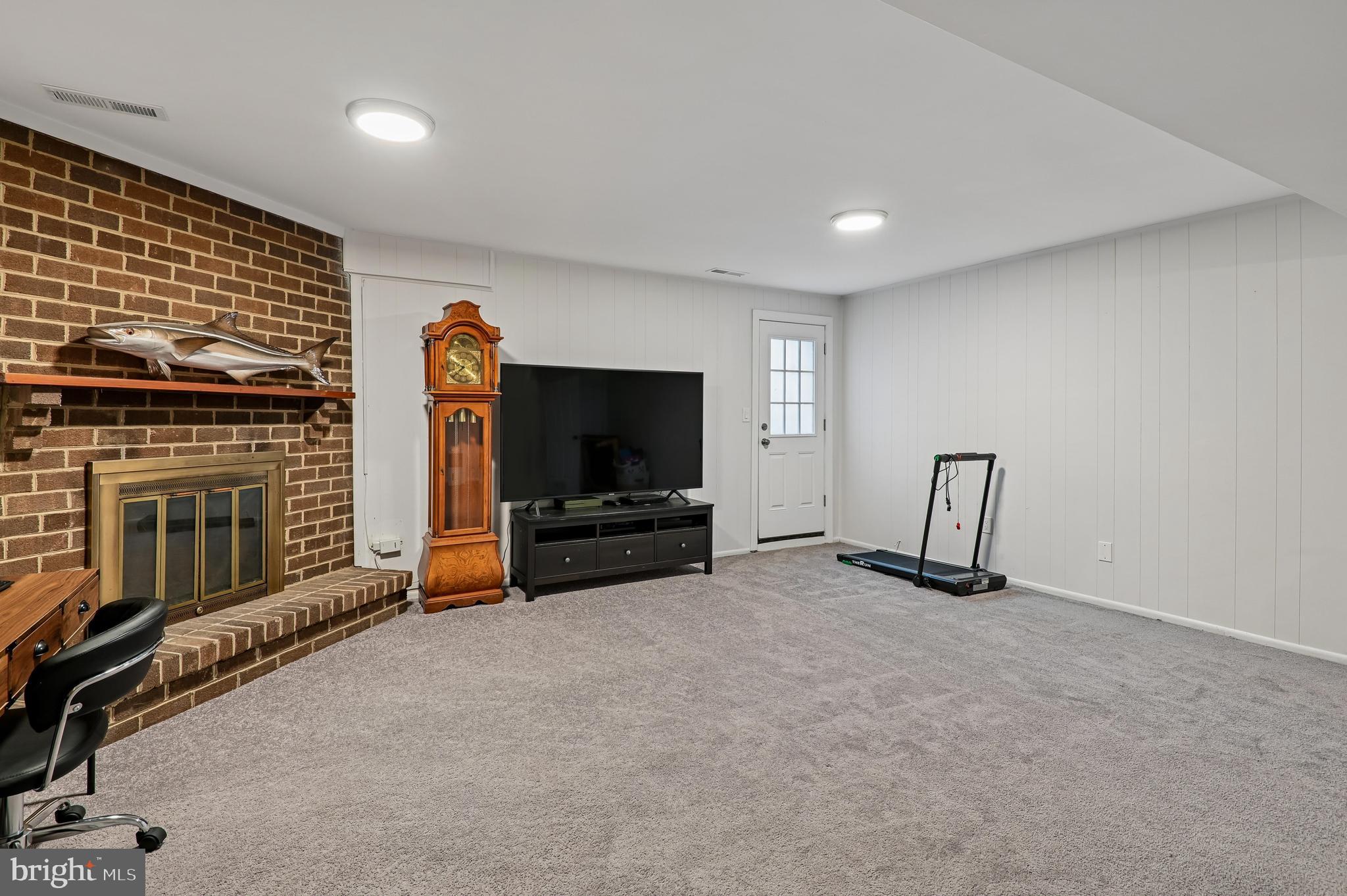 BAY HILLS TANGLEWOOD II - Residential