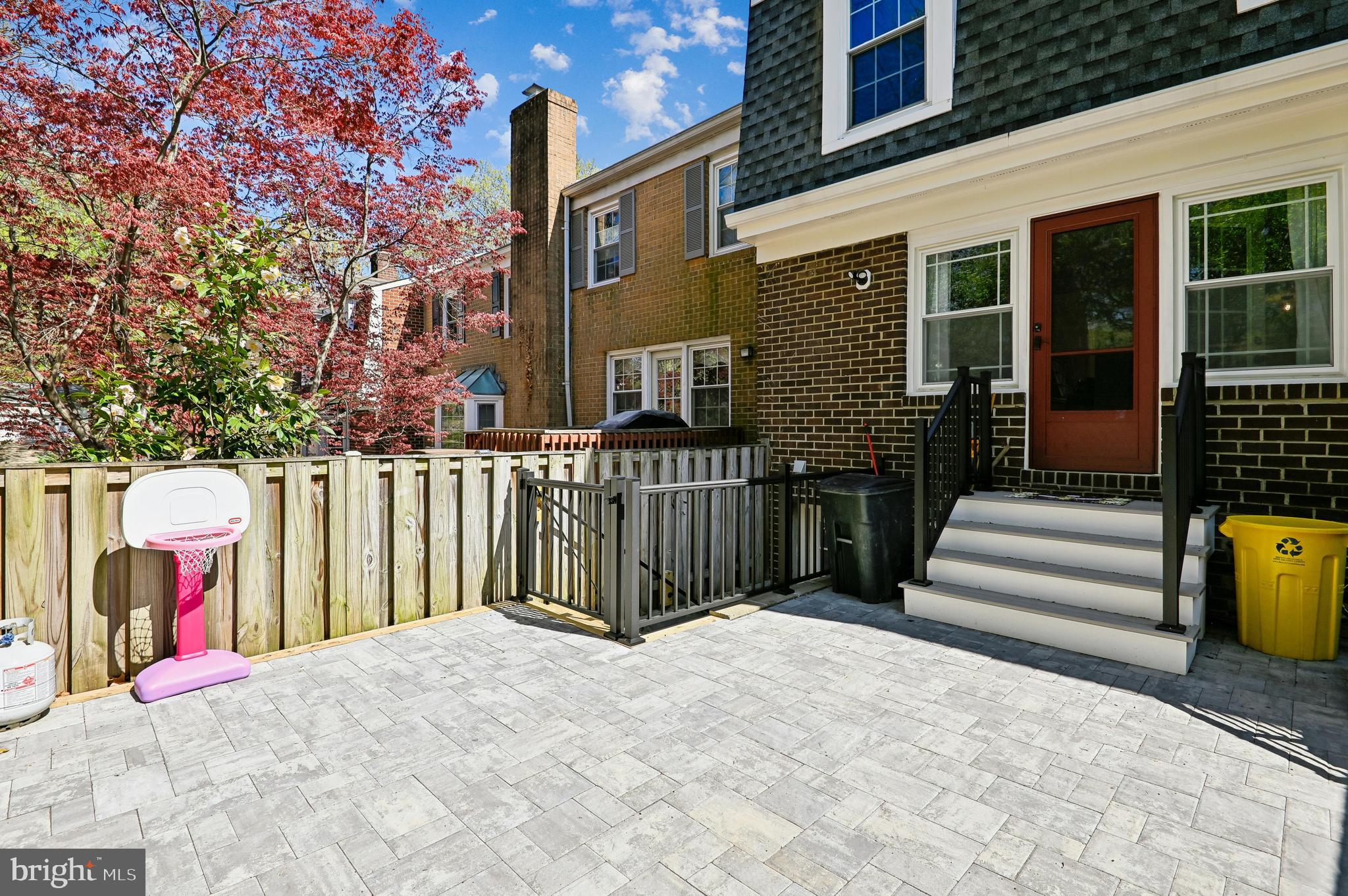 BAY HILLS TANGLEWOOD II - Residential