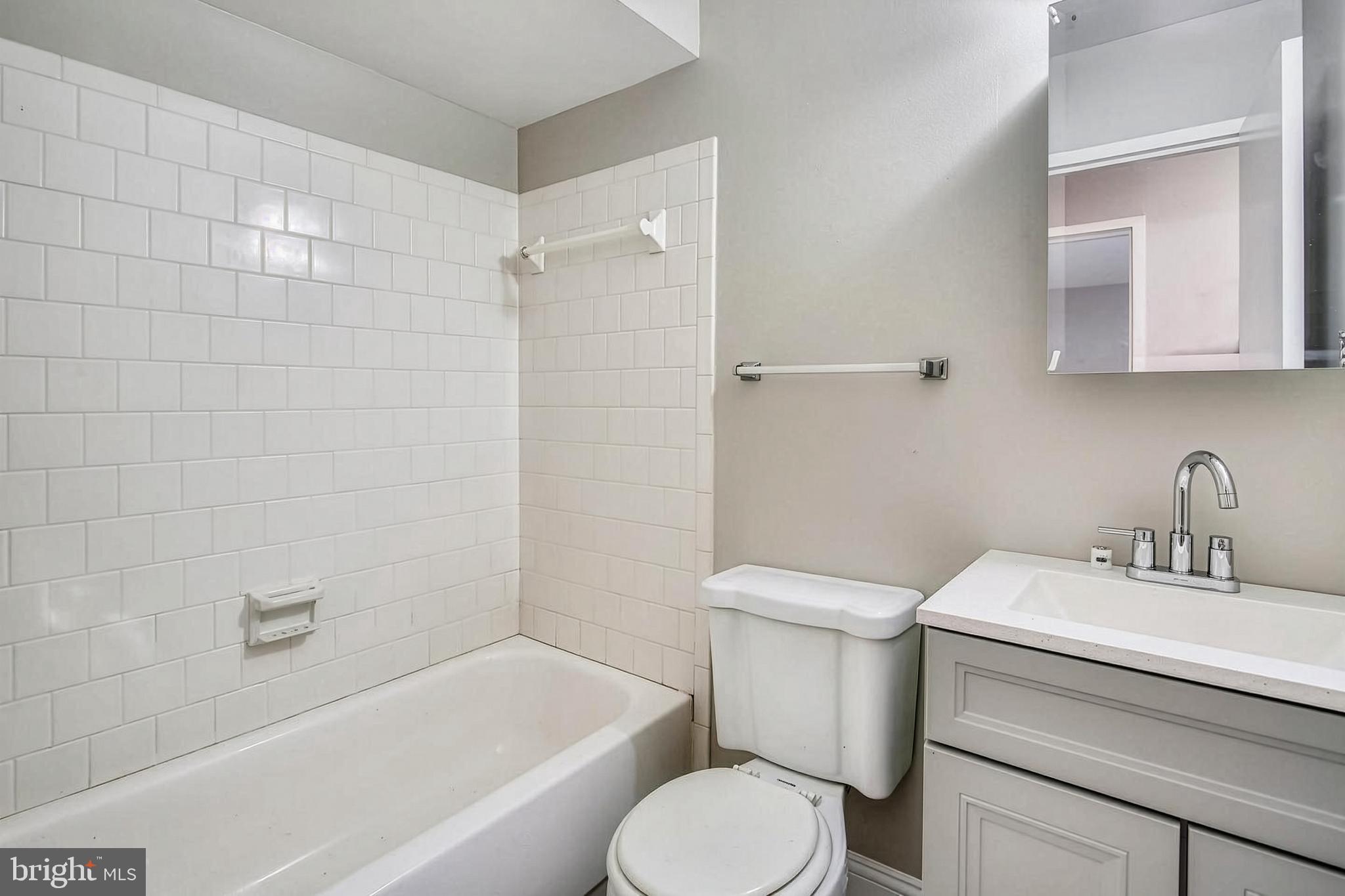 TERRACE TOWNE HOMES OF WOODLAWN - Residential Lease