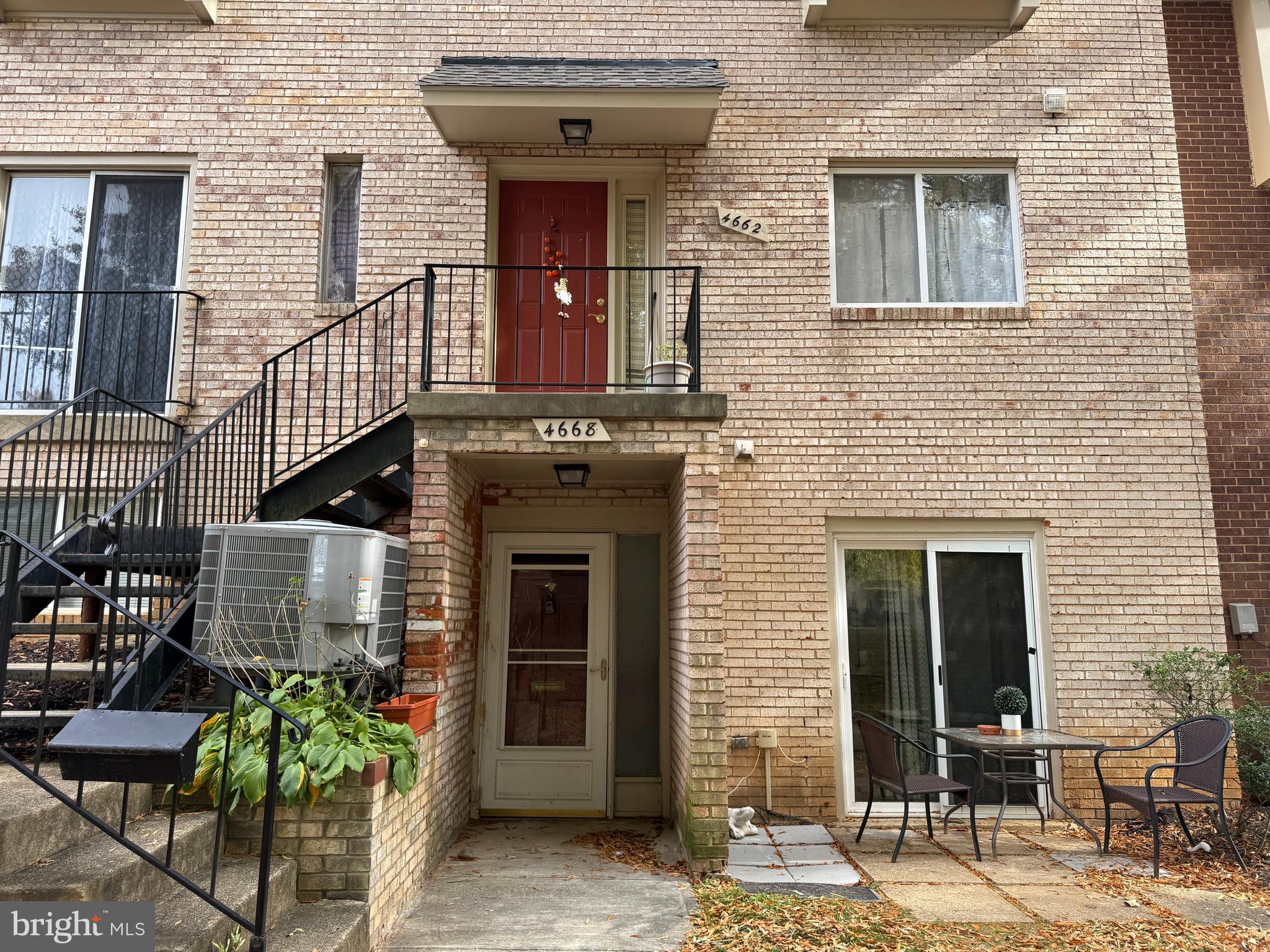 TERRACE TOWNE HOMES OF WOODLAWN - Residential Lease