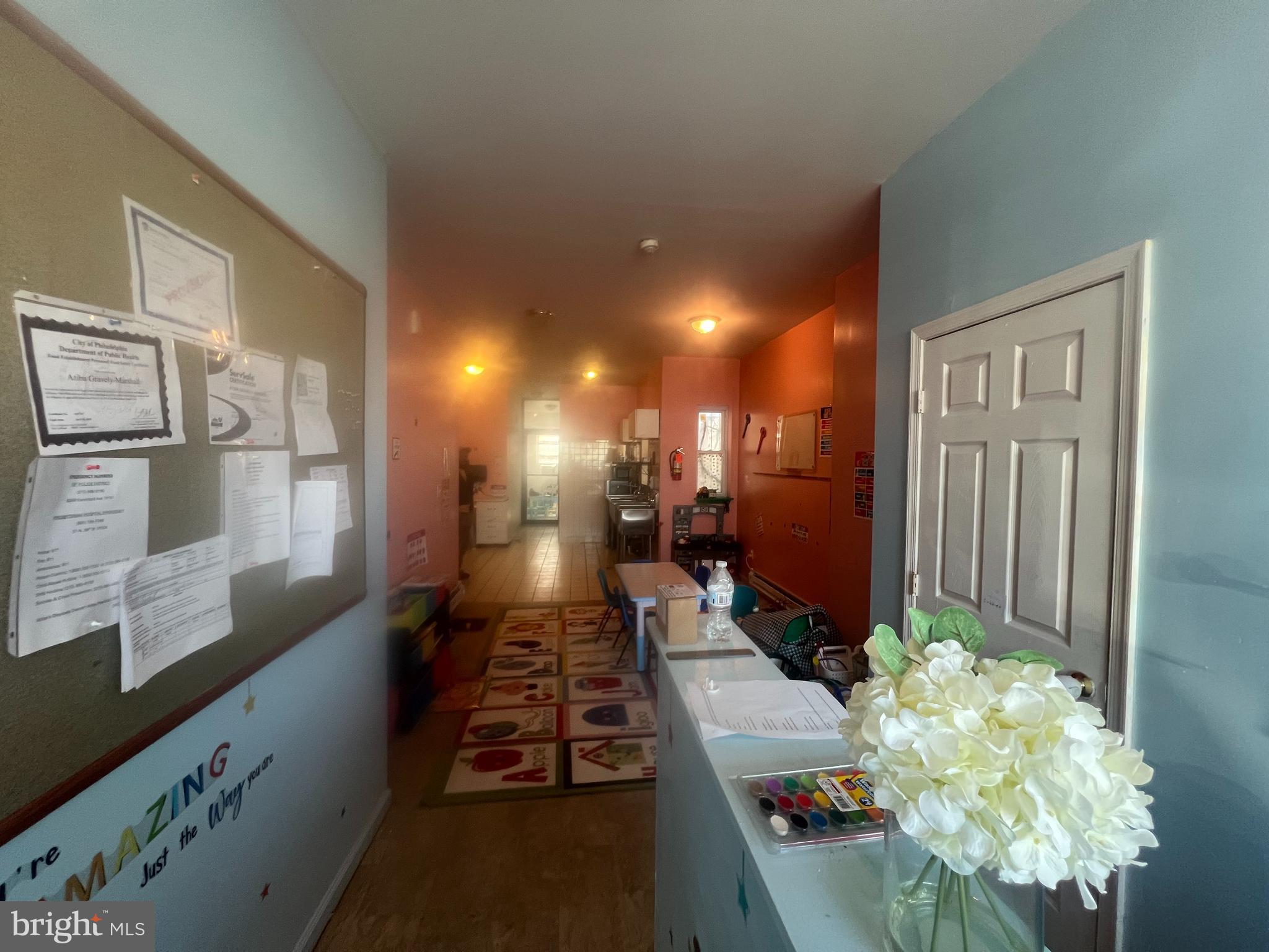 4952 LANCASTER AVENUE