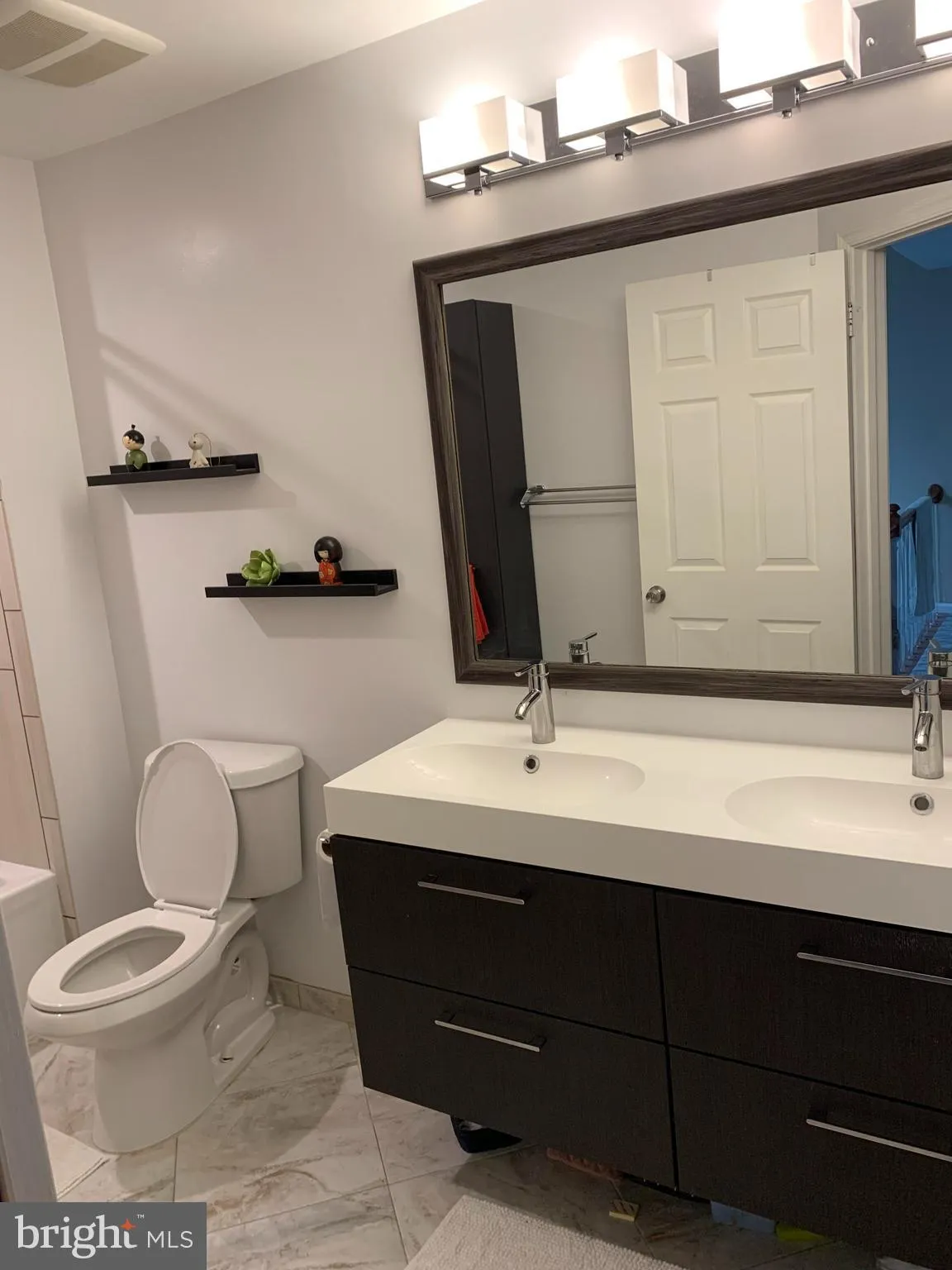 Herndon, Virginia 20170, United States, 4 Bedrooms Bedrooms, ,3 BathroomsBathrooms,Residential,Active,145085