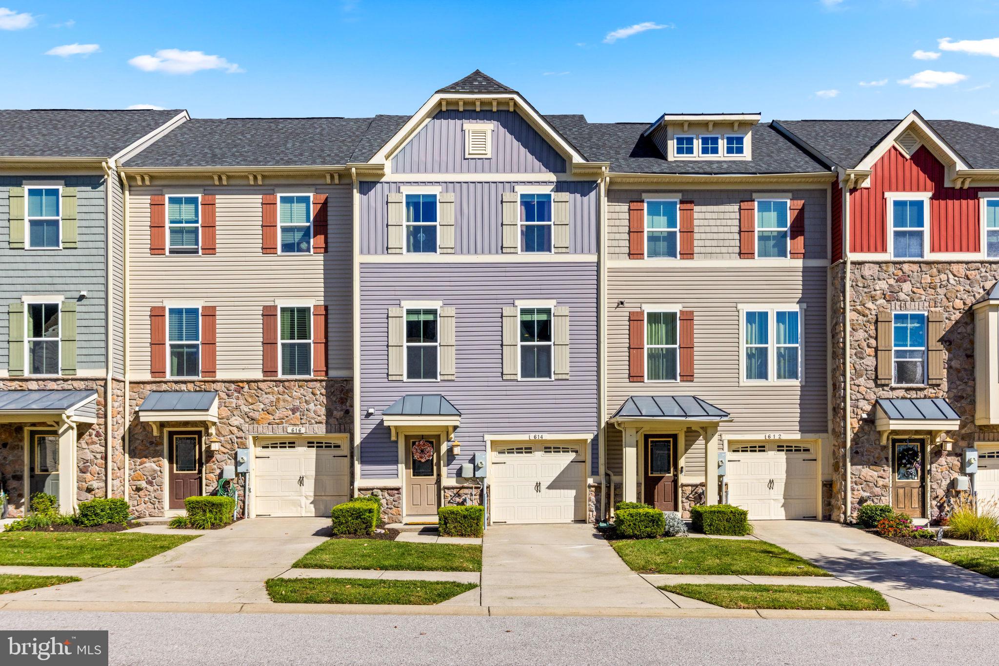 614 FOXWOOD DRIVE