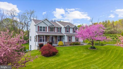 Photo of 4 Kerryn Drive, ROBESONIA, PA 19551 (MLS # PABK2070938)