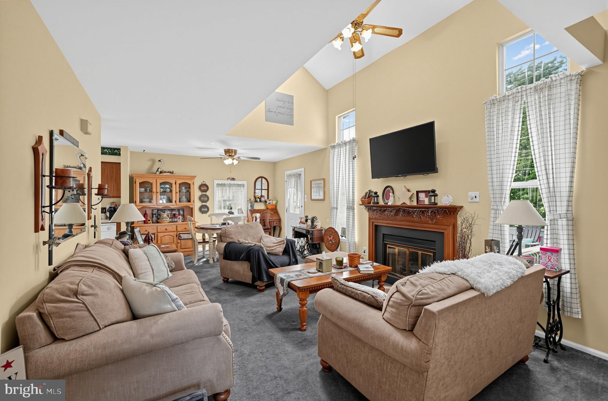 2798 JEAN DRIVE