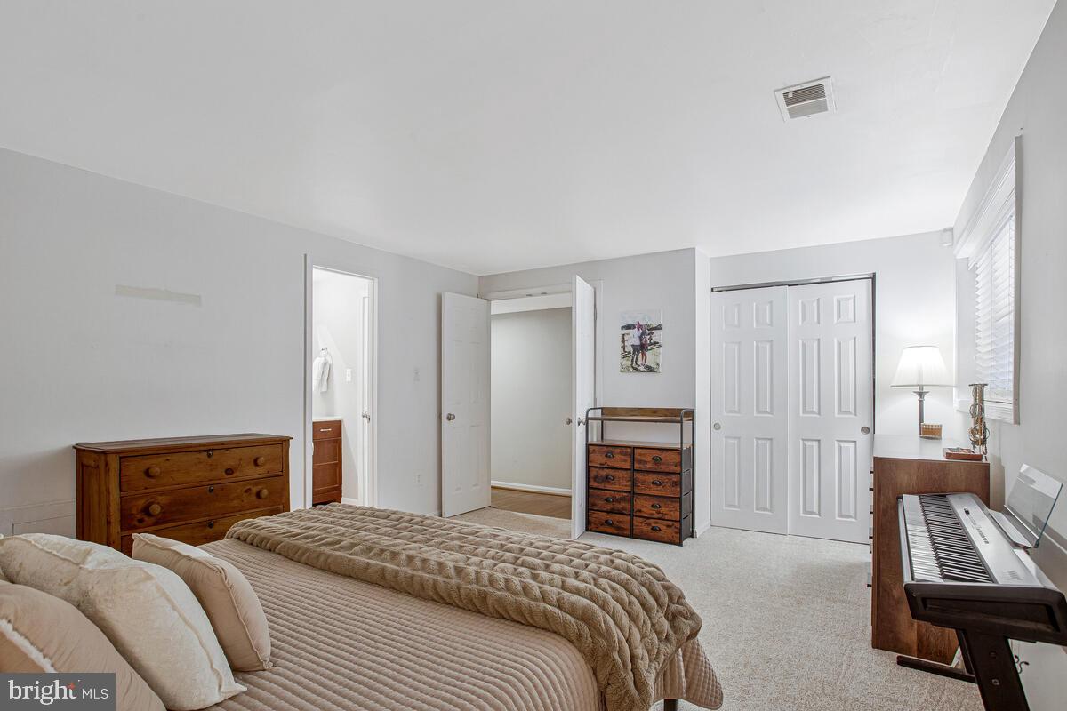 CROFTON MEWS CONDO - Residential