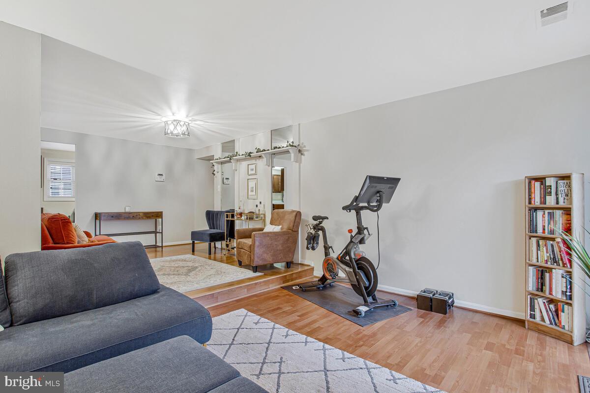 CROFTON MEWS CONDO - Residential