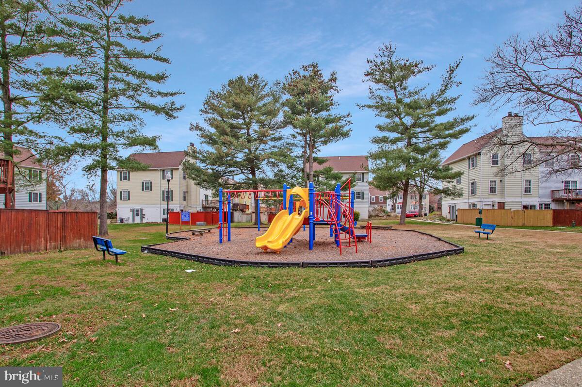 CROFTON MEWS CONDO - Residential