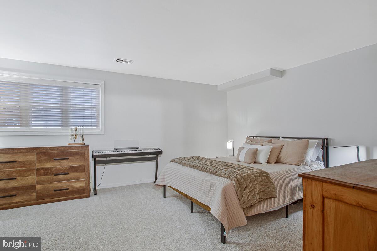 CROFTON MEWS CONDO - Residential