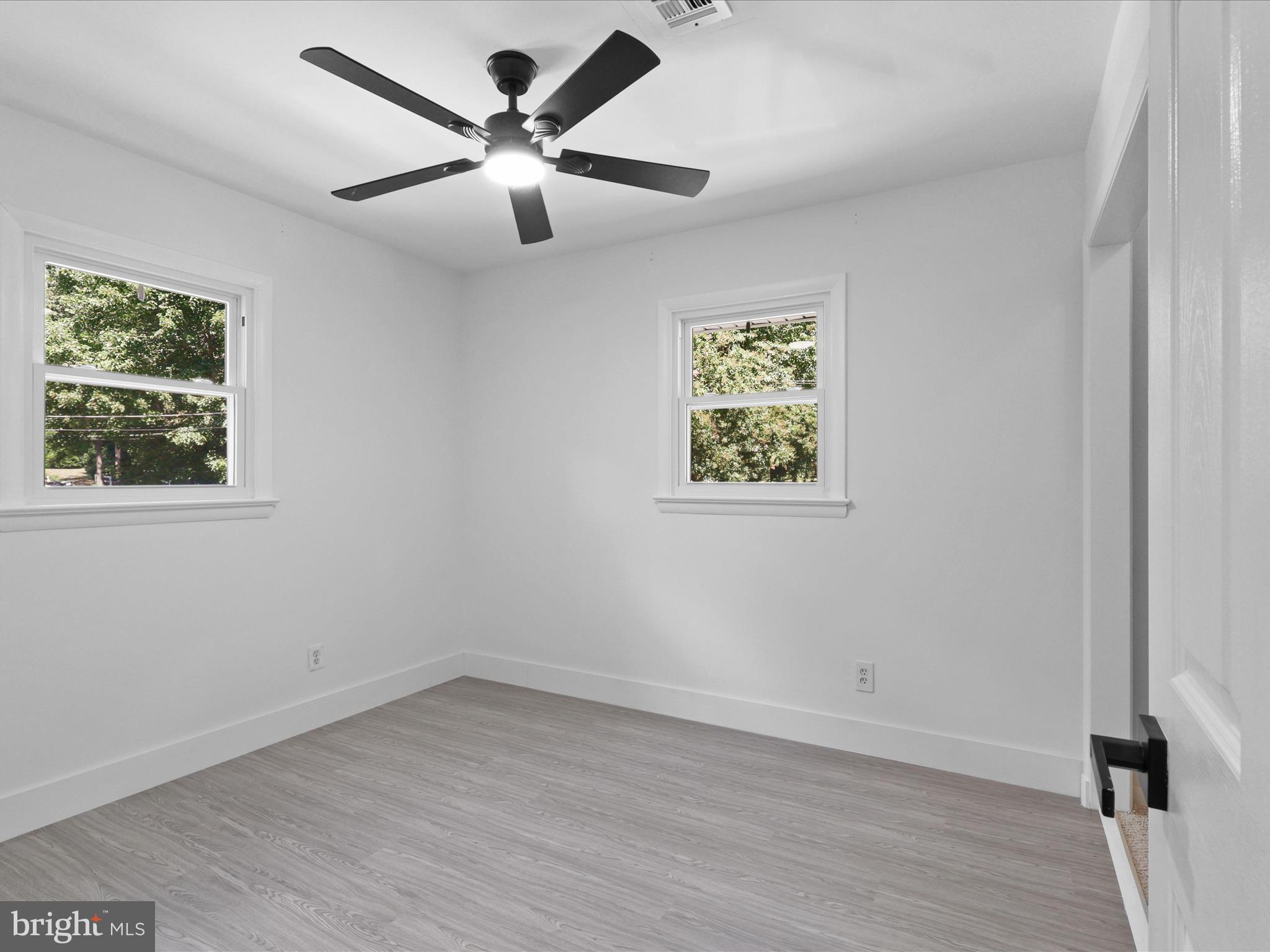 PENDERWOOD - Residential Lease