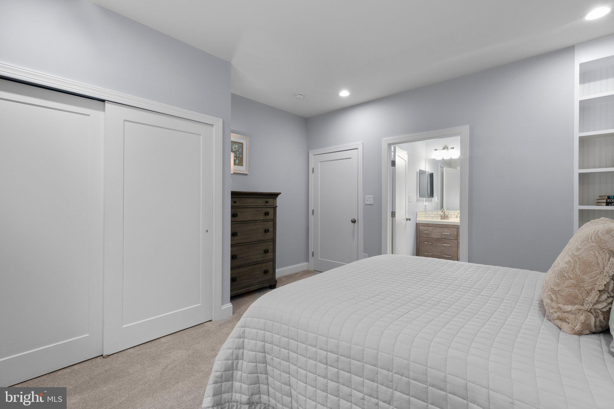 LAKE OF THE WOODS - Residential