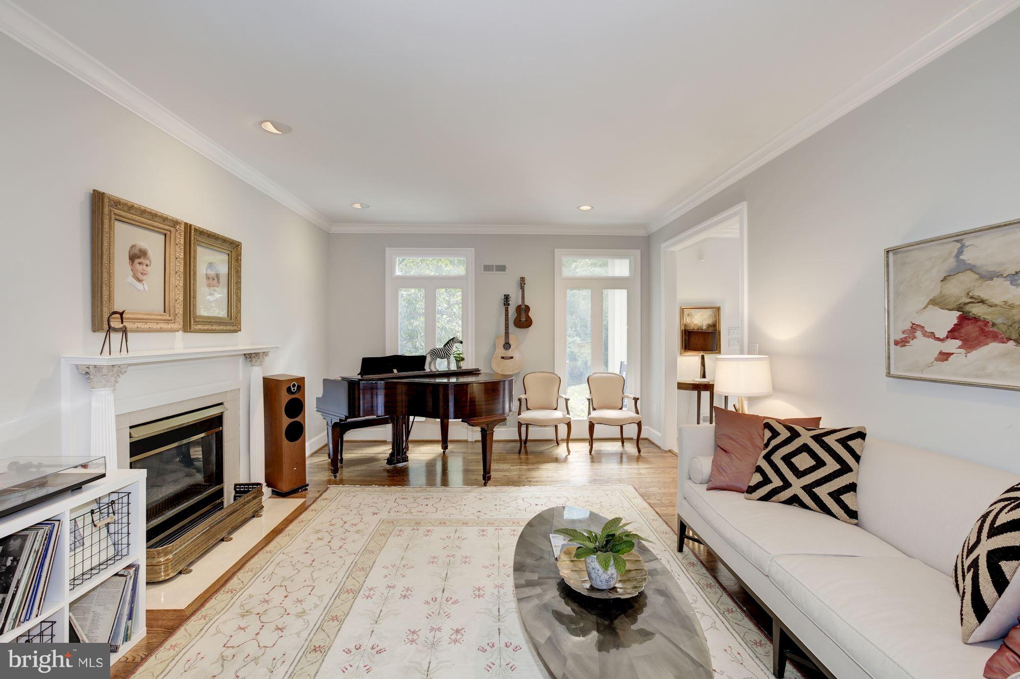 BELLEVUE FOREST - Residential