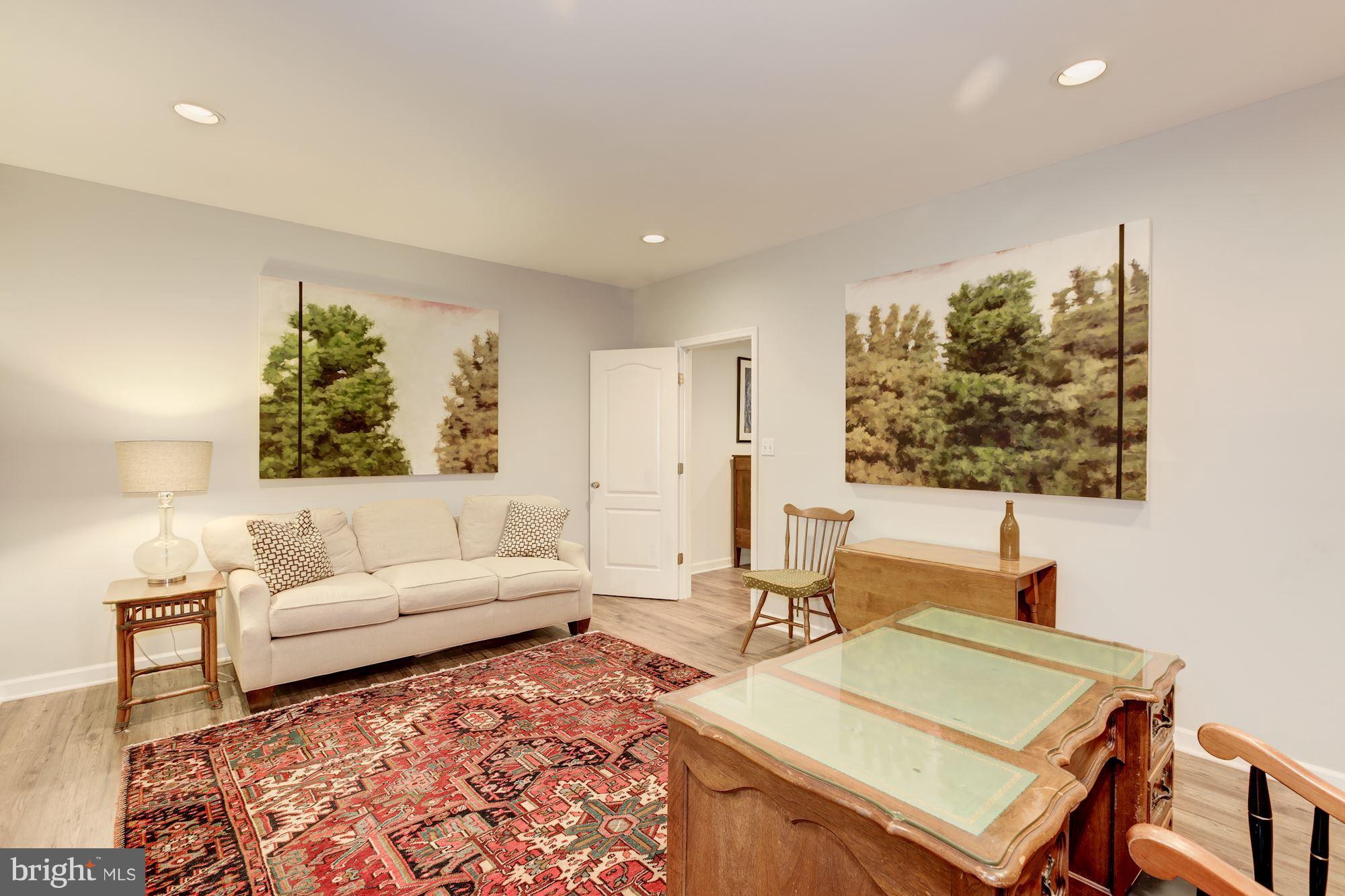 BELLEVUE FOREST - Residential