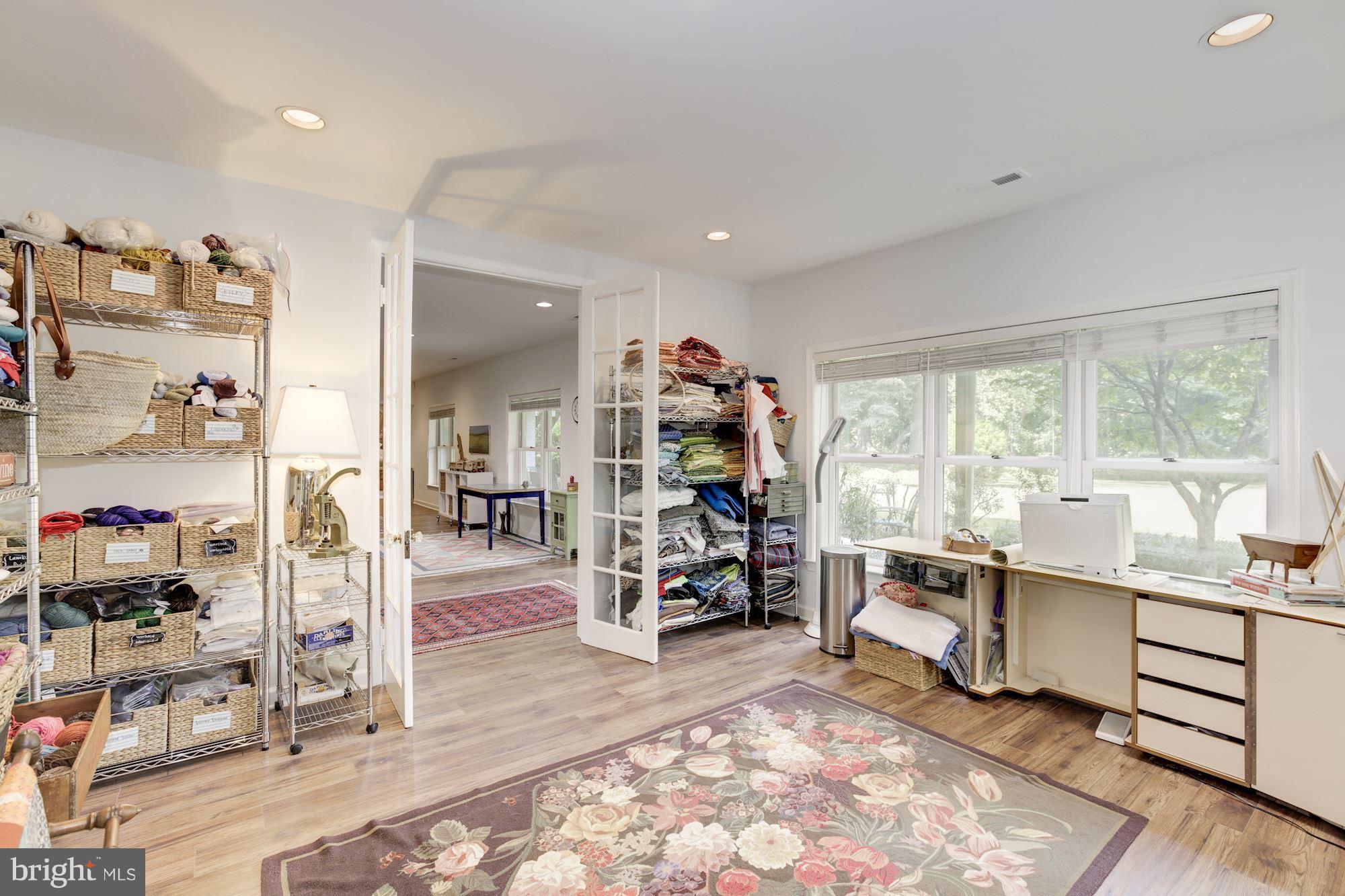 BELLEVUE FOREST - Residential