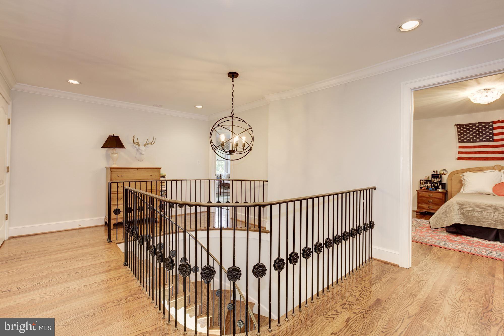 BELLEVUE FOREST - Residential