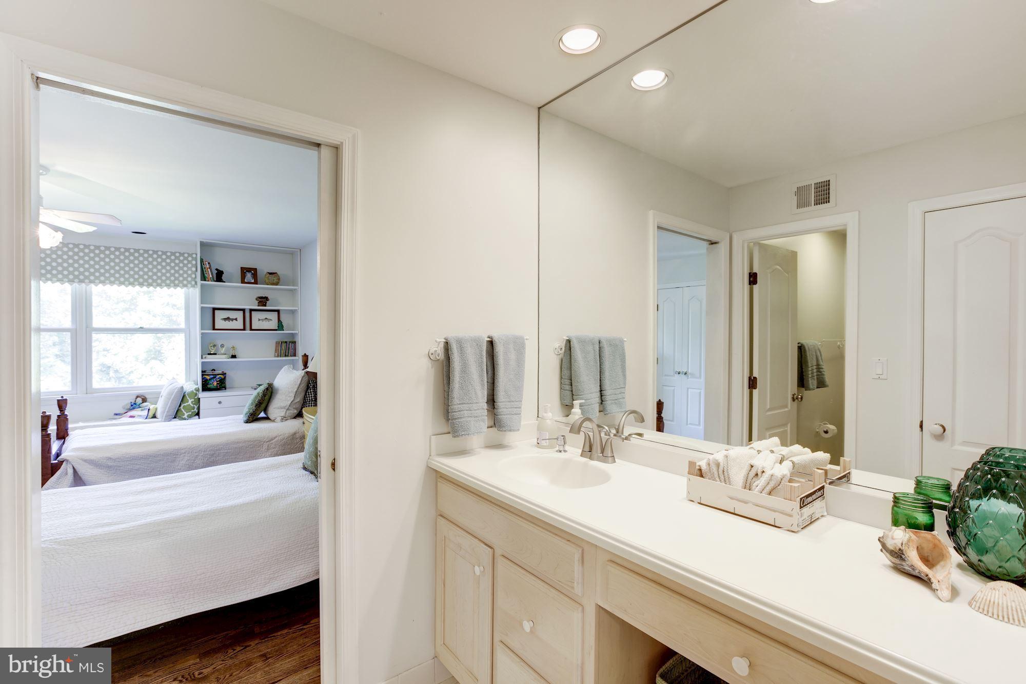 BELLEVUE FOREST - Residential