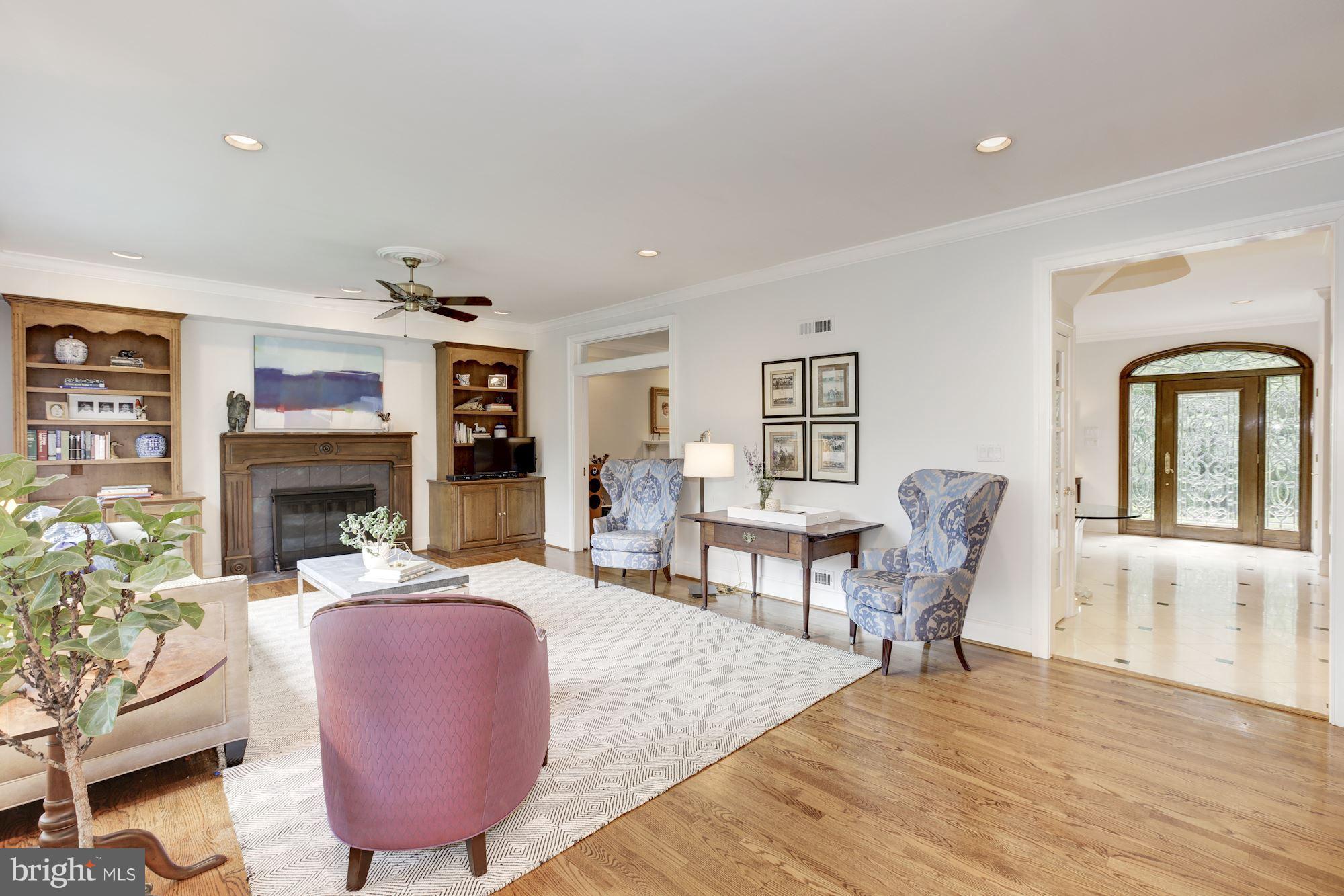 BELLEVUE FOREST - Residential