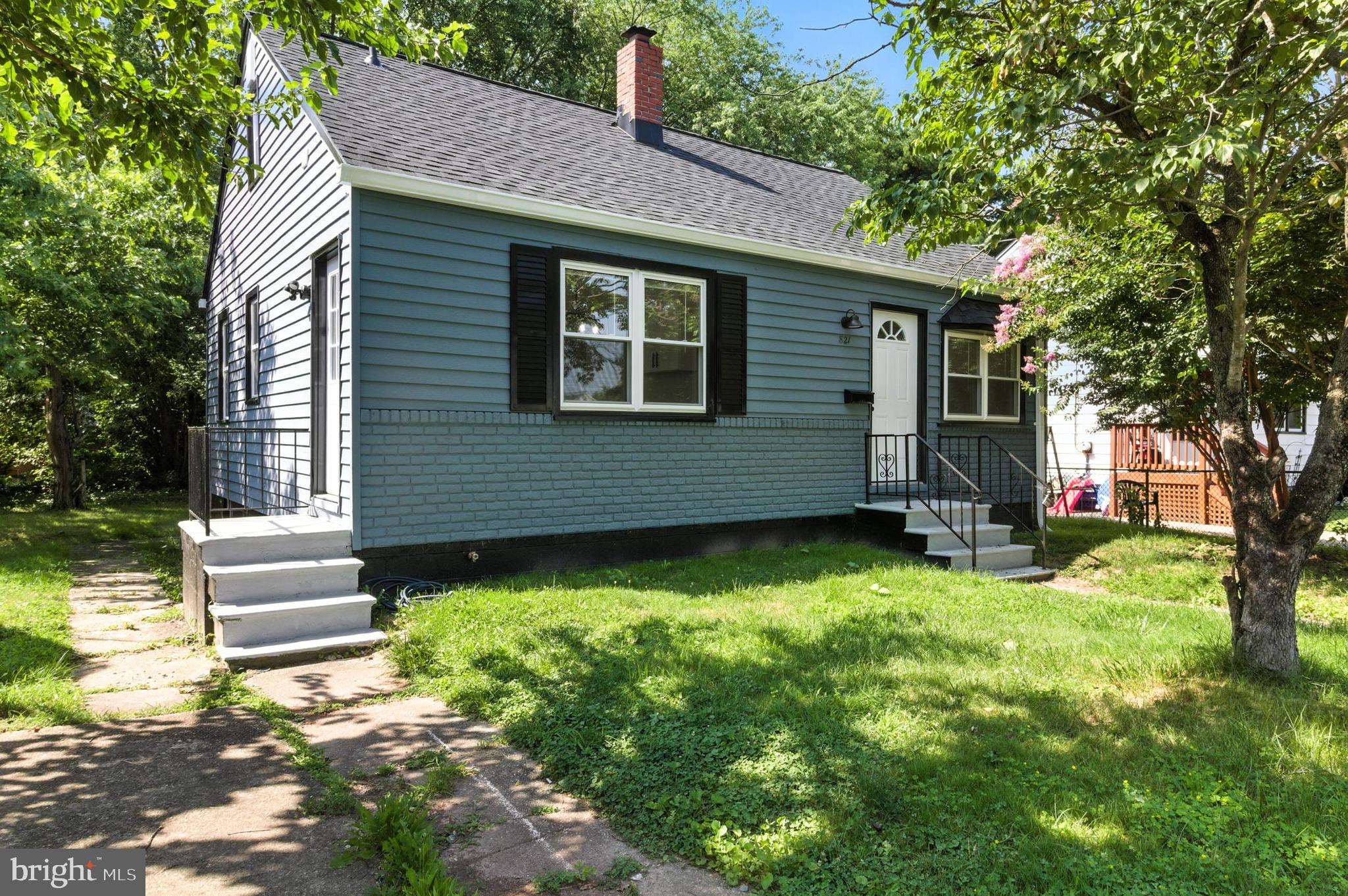 *Welcome to 821 Woodlynn Rd - Everything’s Been Done for You!*
Tucked away on a quiet street, this home has been fully renovated from top to bottom. New plumbing, new electric, new HVAC (yes, that means new AC and heat), new windows… literally everything’s new. All that’s left to do is unpack and make it yours.
You’re less than 5 miles to 695 and 95, so commuting is a breeze. And when you're not on the go, you'll love being so close to marinas, restaurants, shopping, and great schools. Everything you need is right around the corner.
If you’ve been looking for a home that’s updated, well located, and stress-free, this is it.