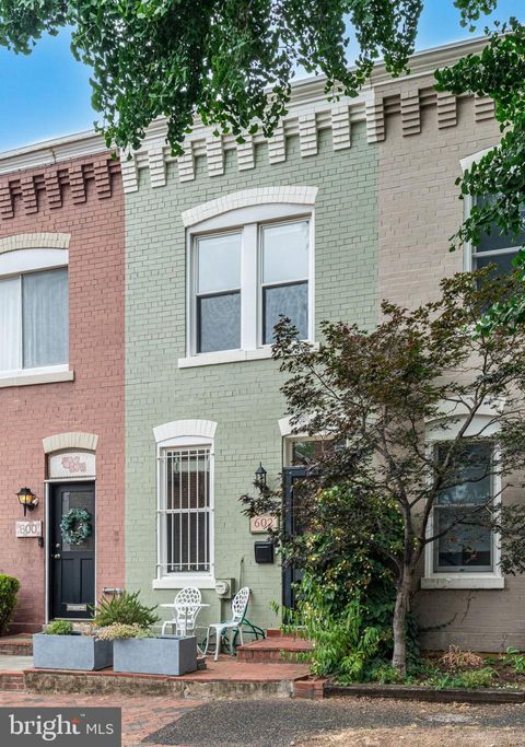 602 14TH PLACE NE WASHINGTON DC 20002