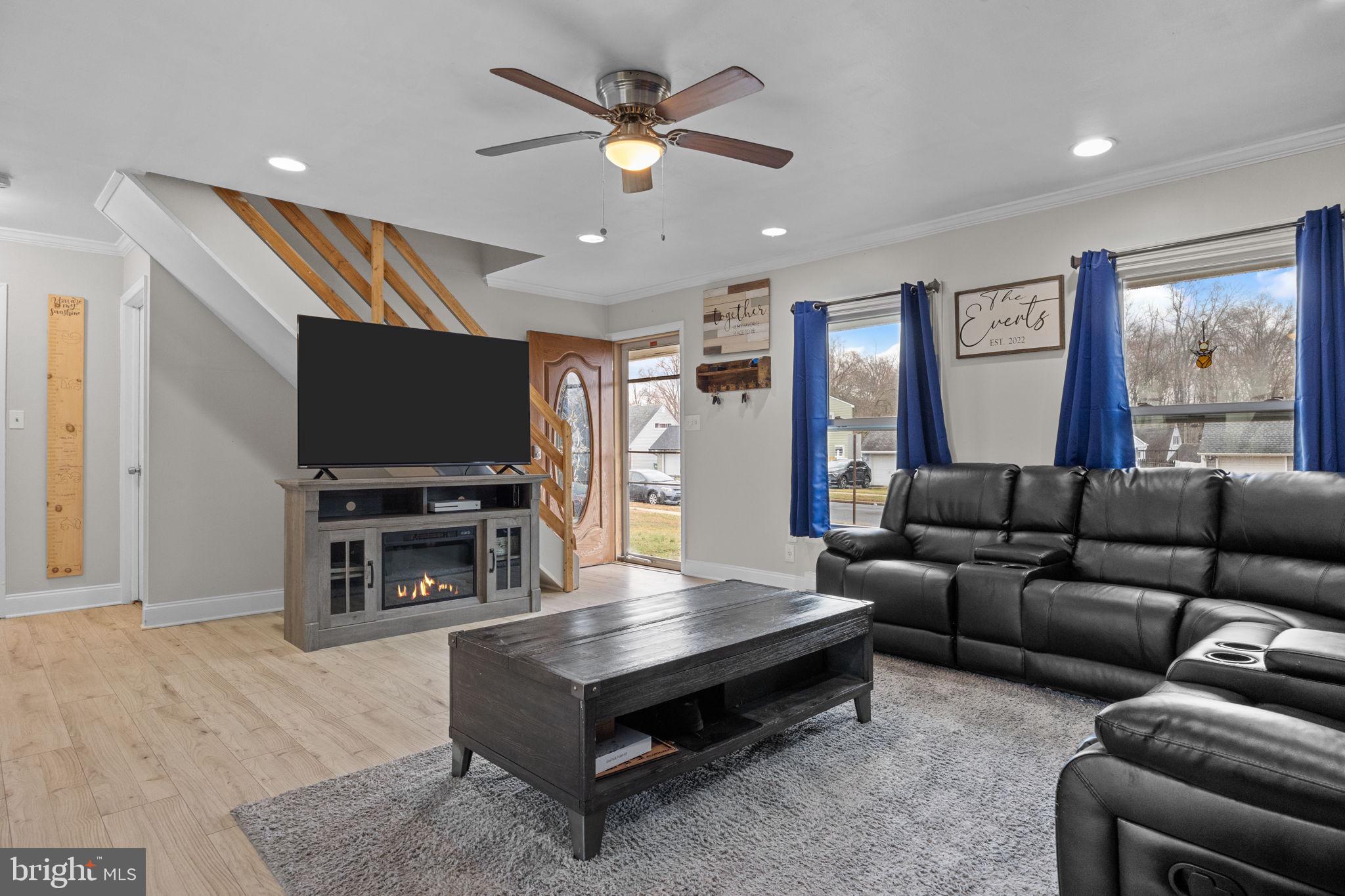 VIOLET WOOD - Residential