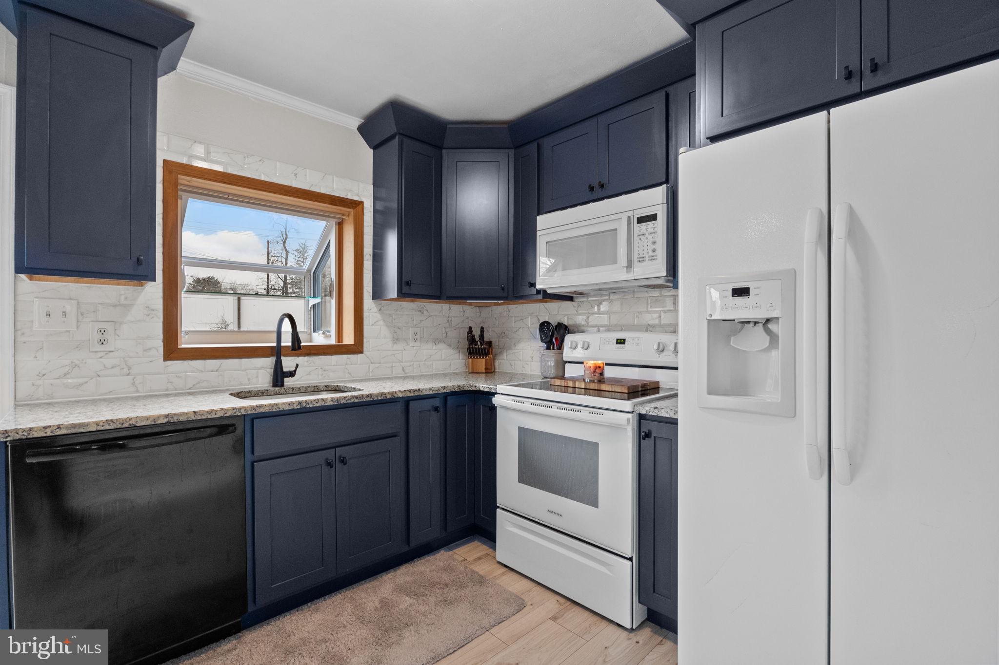 VIOLET WOOD - Residential