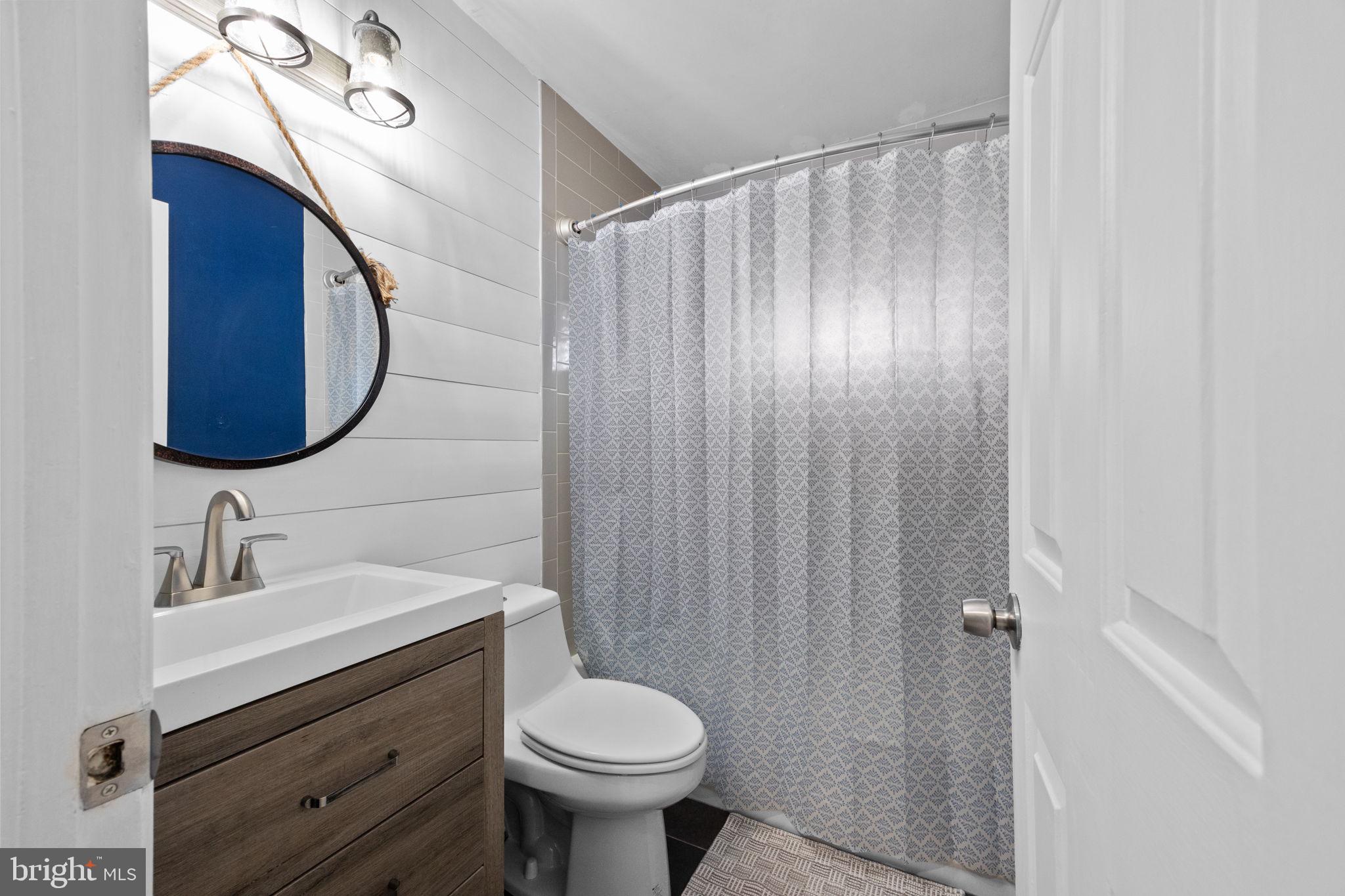 VIOLET WOOD - Residential