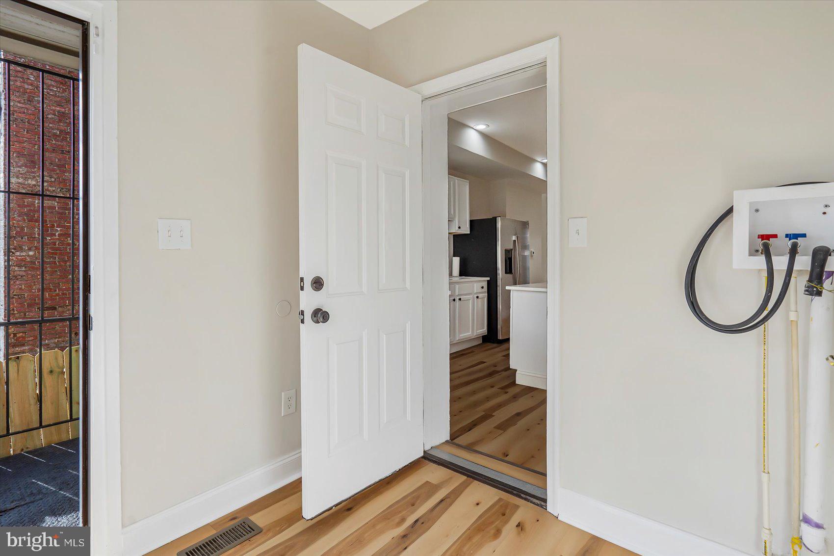 MCELDERRY PARK - Residential Lease