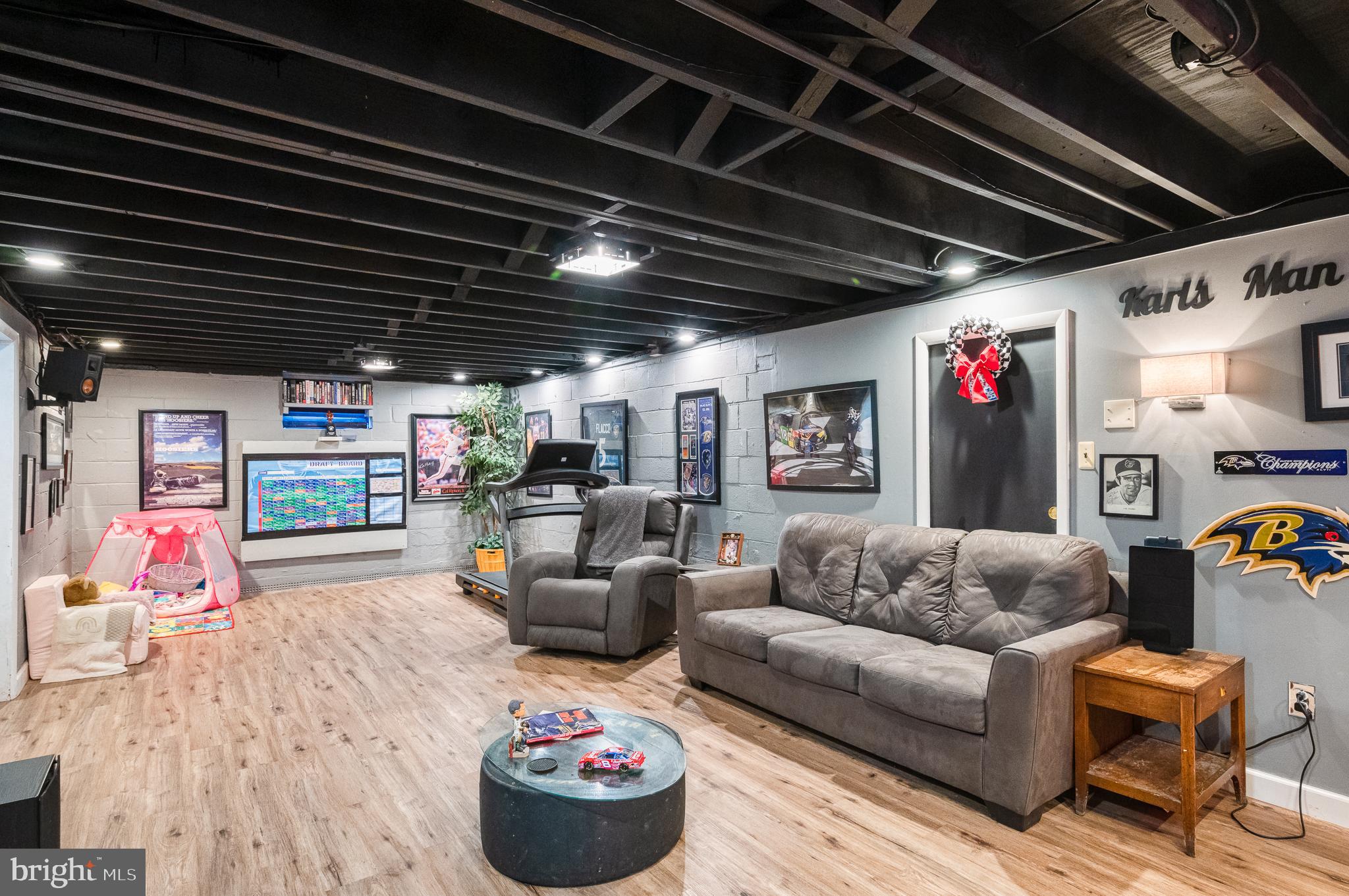 PARADISE HEIGHTS - Residential