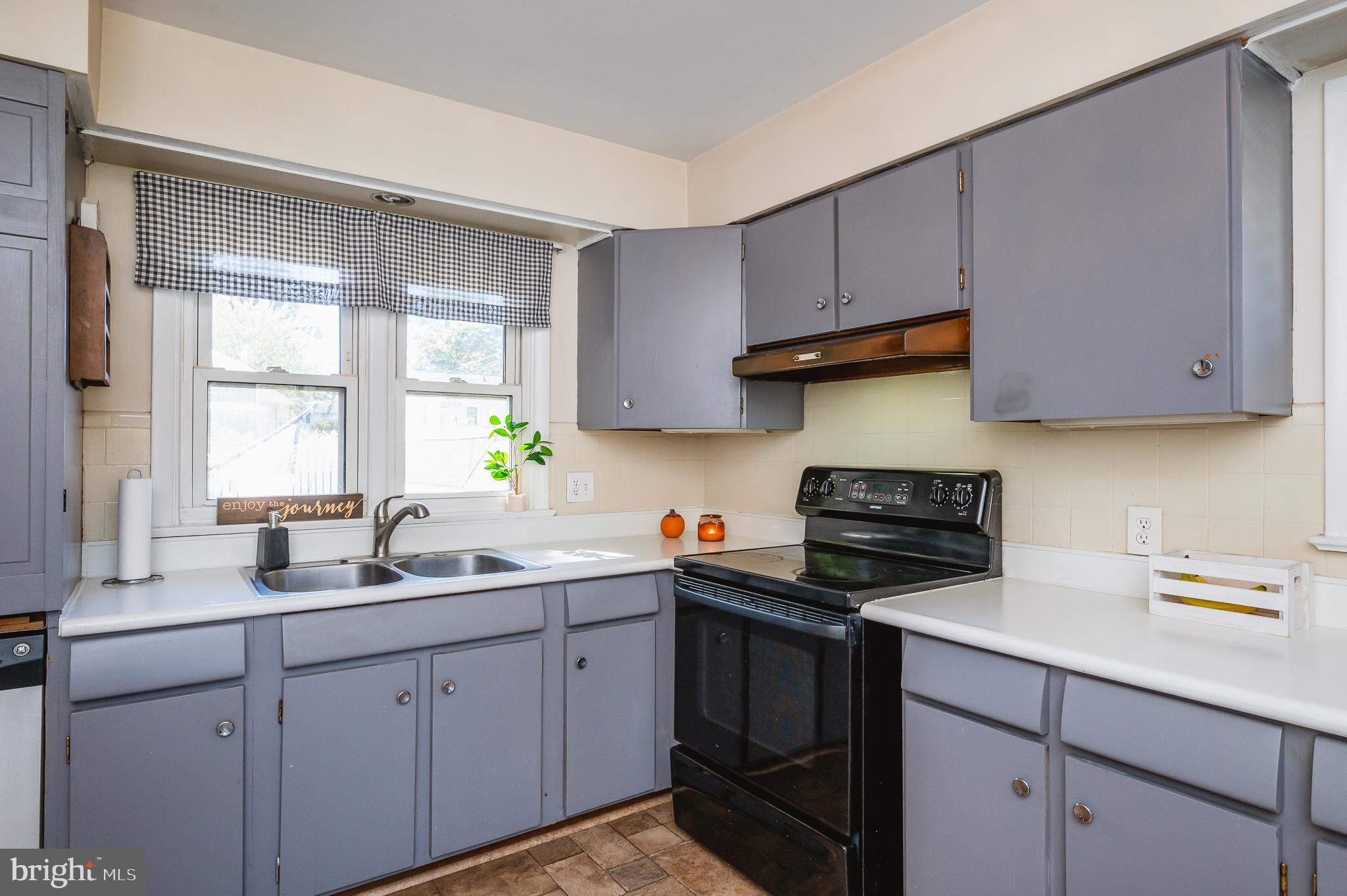 PARADISE HEIGHTS - Residential