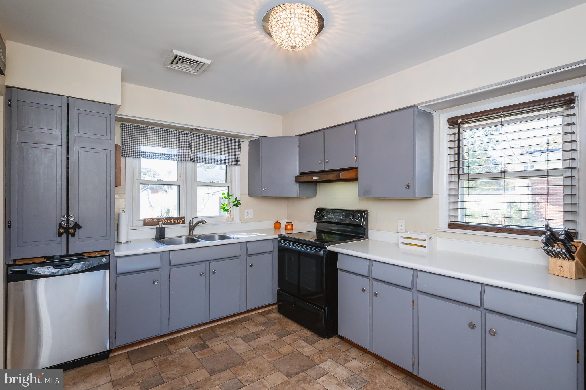 PARADISE HEIGHTS - Residential