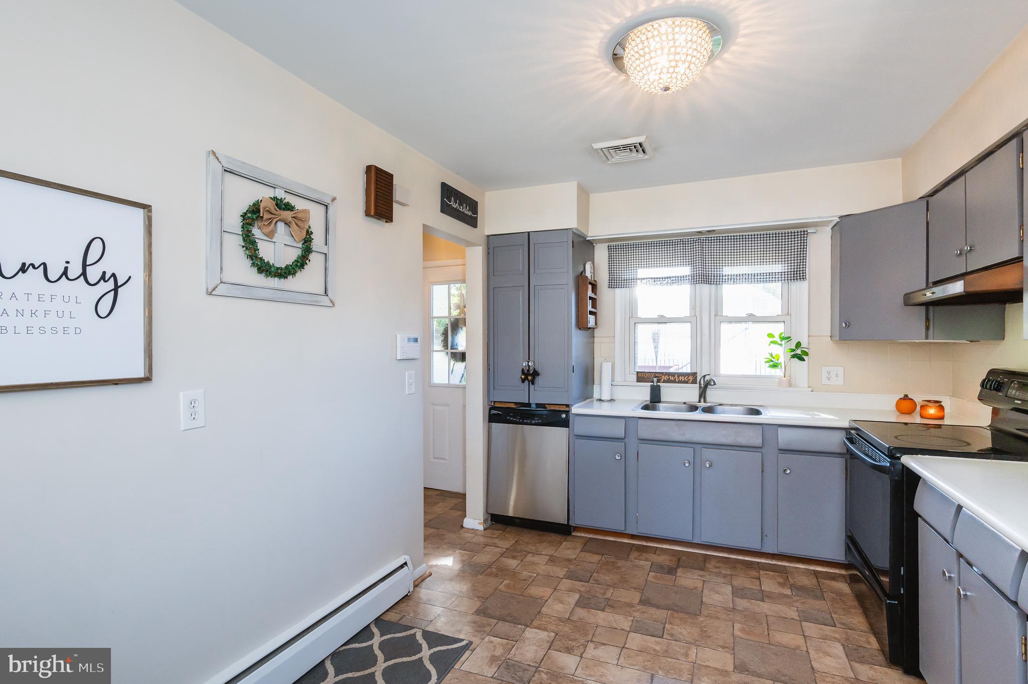 PARADISE HEIGHTS - Residential