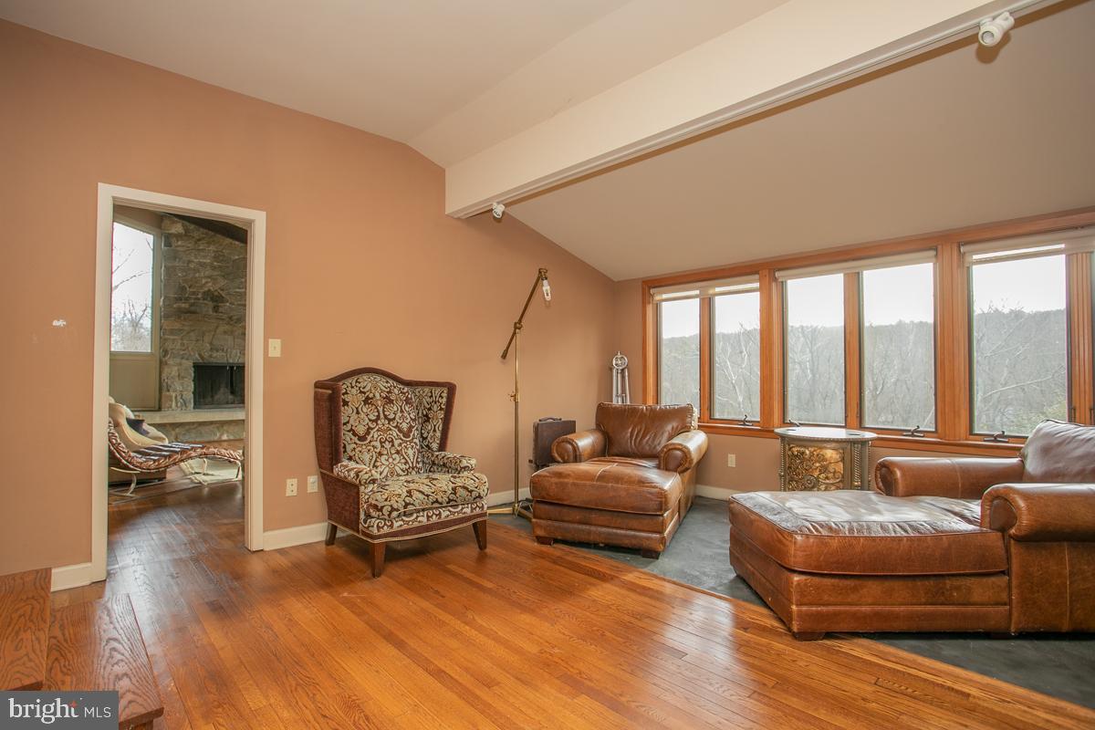 LAFAYETTE HILL - Residential