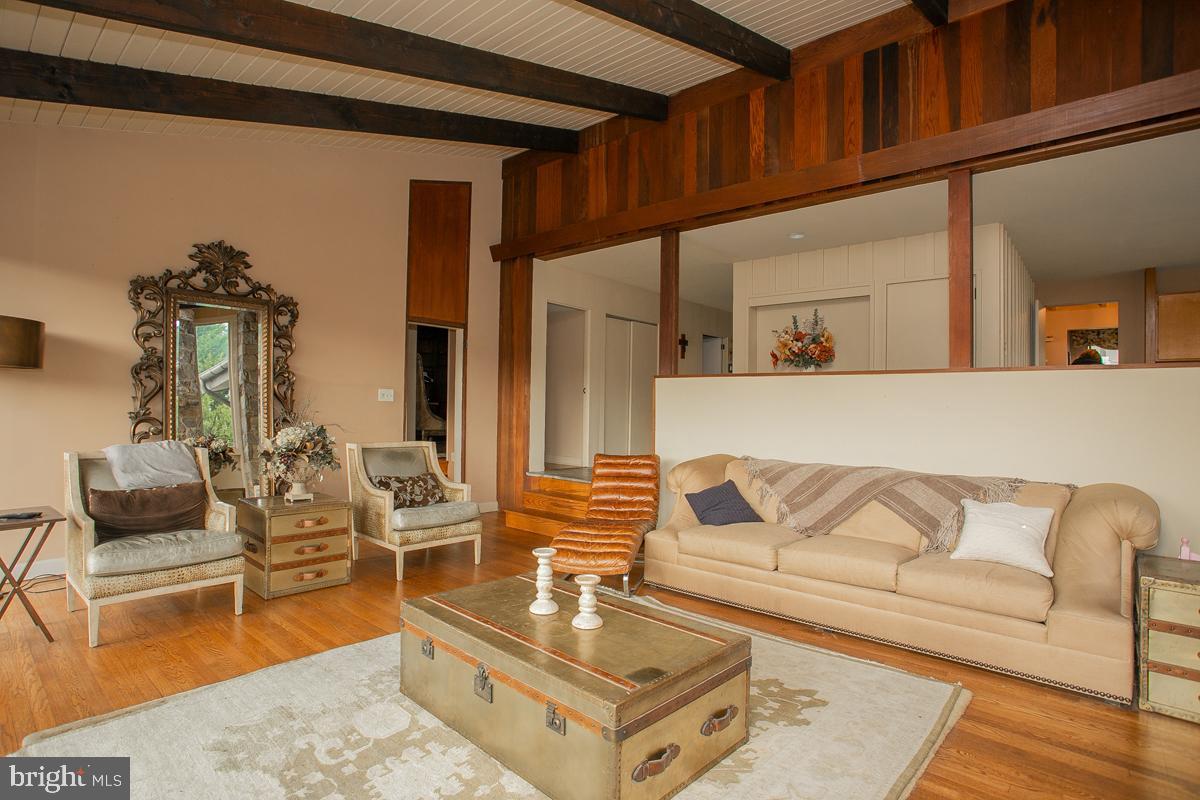 LAFAYETTE HILL - Residential