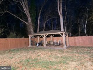 ADELPHI KNOLLS - Residential Lease