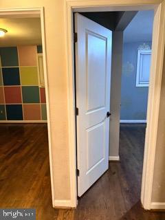 ADELPHI KNOLLS - Residential Lease