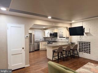 ADELPHI KNOLLS - Residential Lease