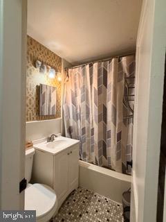 ADELPHI KNOLLS - Residential Lease