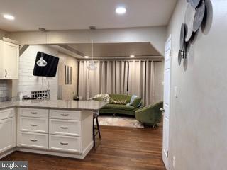 ADELPHI KNOLLS - Residential Lease