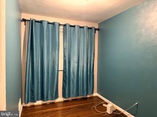 ADELPHI KNOLLS - Residential Lease