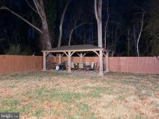 ADELPHI KNOLLS - Residential Lease