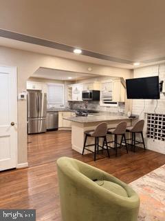 ADELPHI KNOLLS - Residential Lease