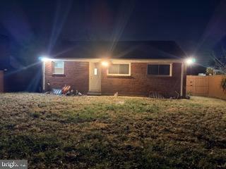 ADELPHI KNOLLS - Residential Lease