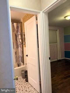 ADELPHI KNOLLS - Residential Lease