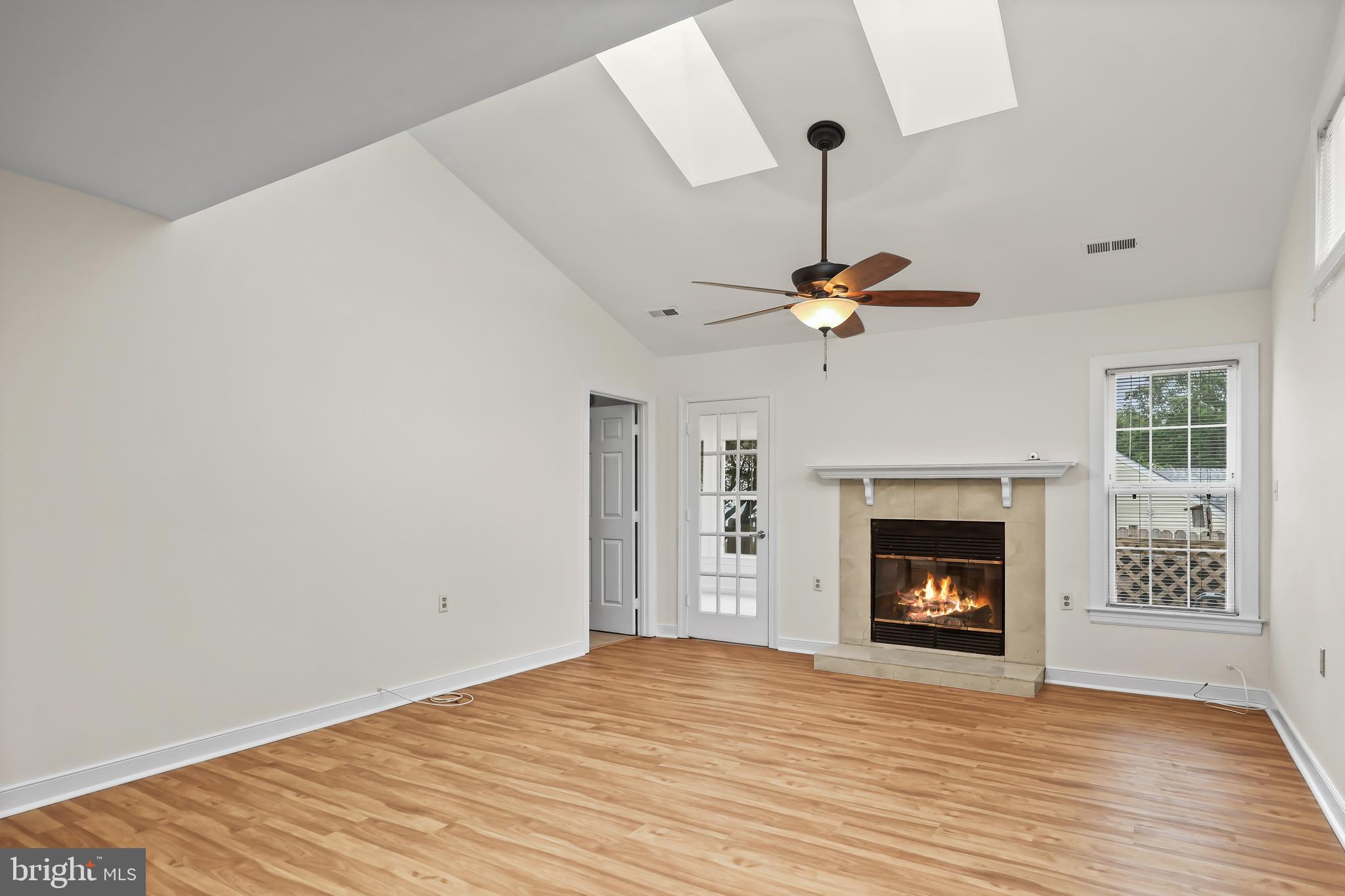 SUMMERLAKE - Residential