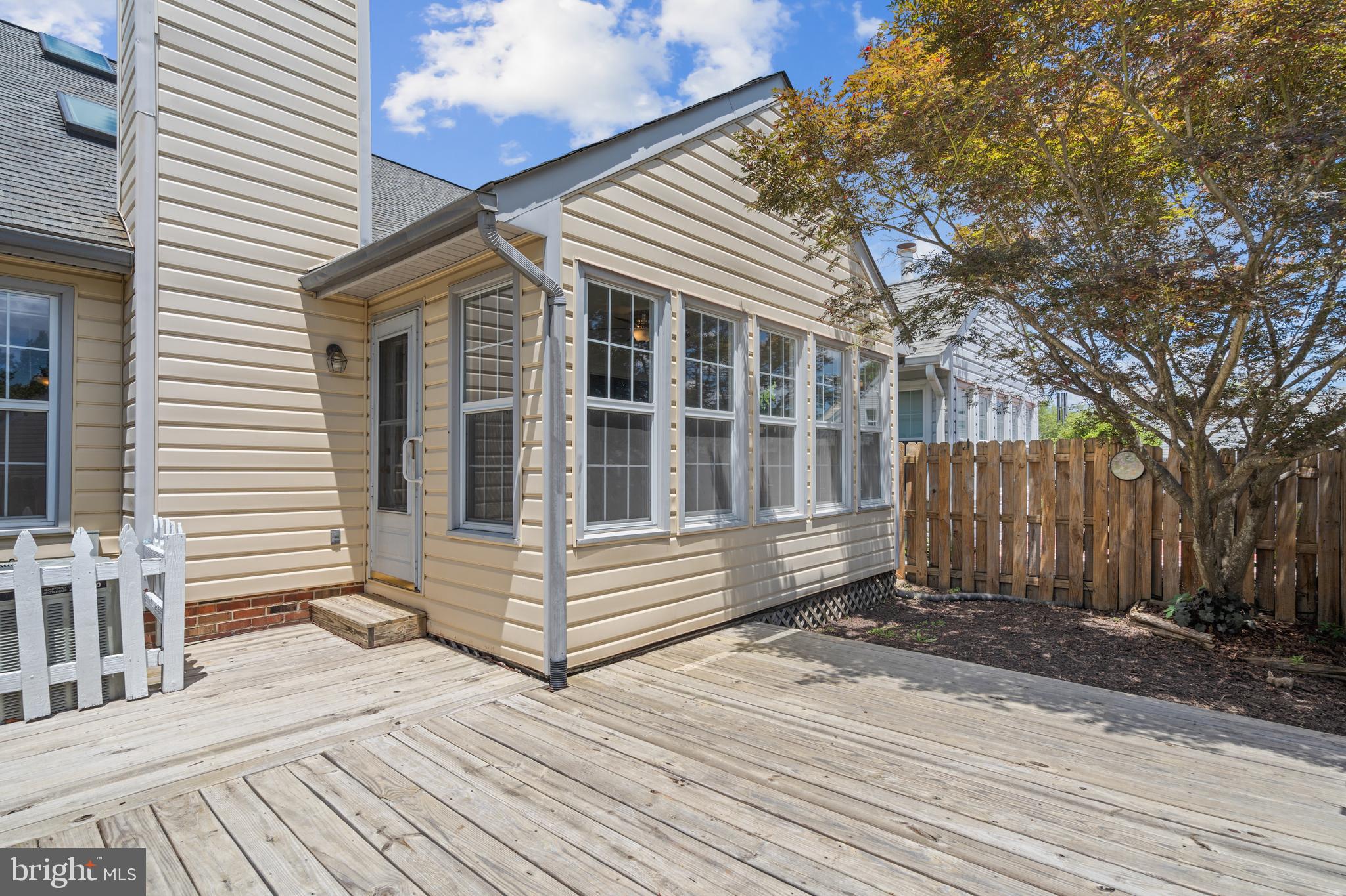 SUMMERLAKE - Residential