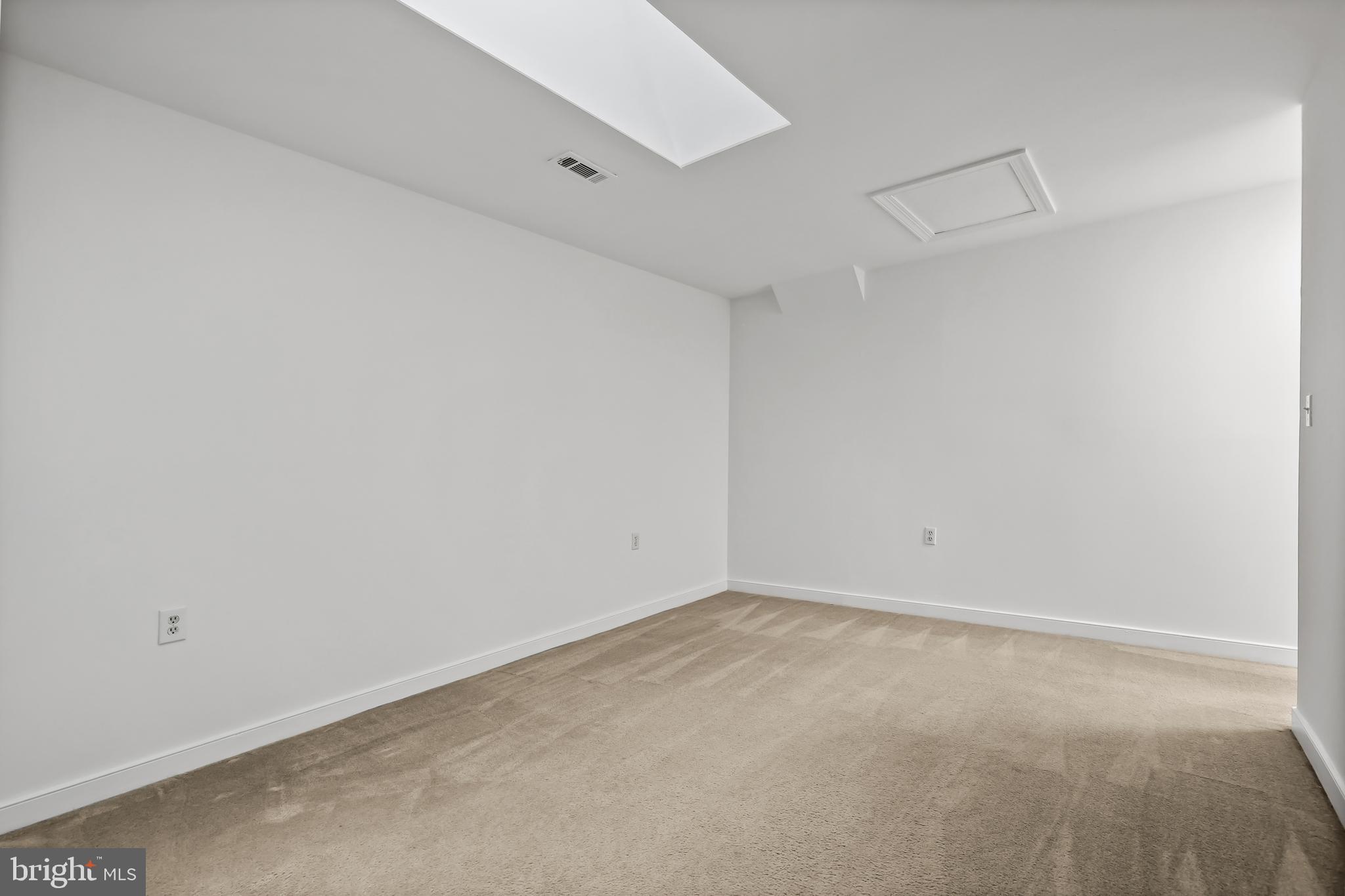 SUMMERLAKE - Residential