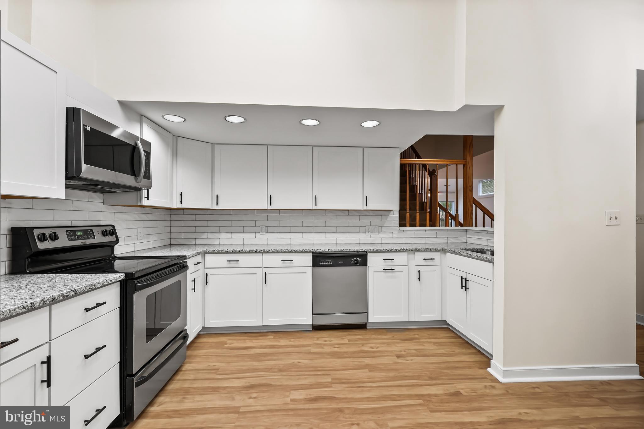 SUMMERLAKE - Residential