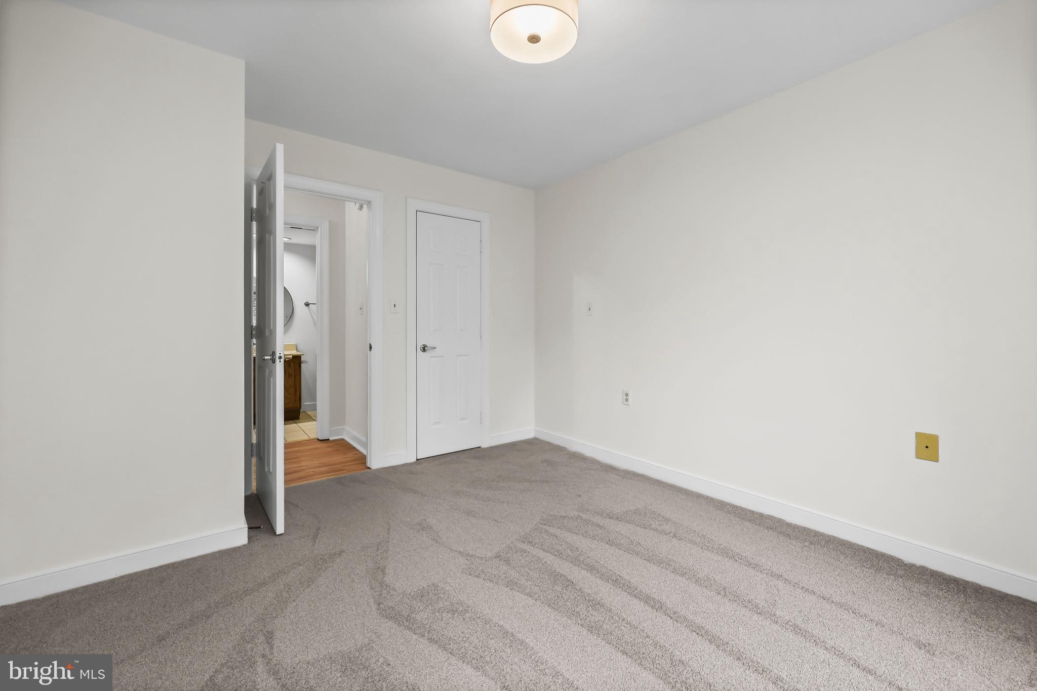 SUMMERLAKE - Residential