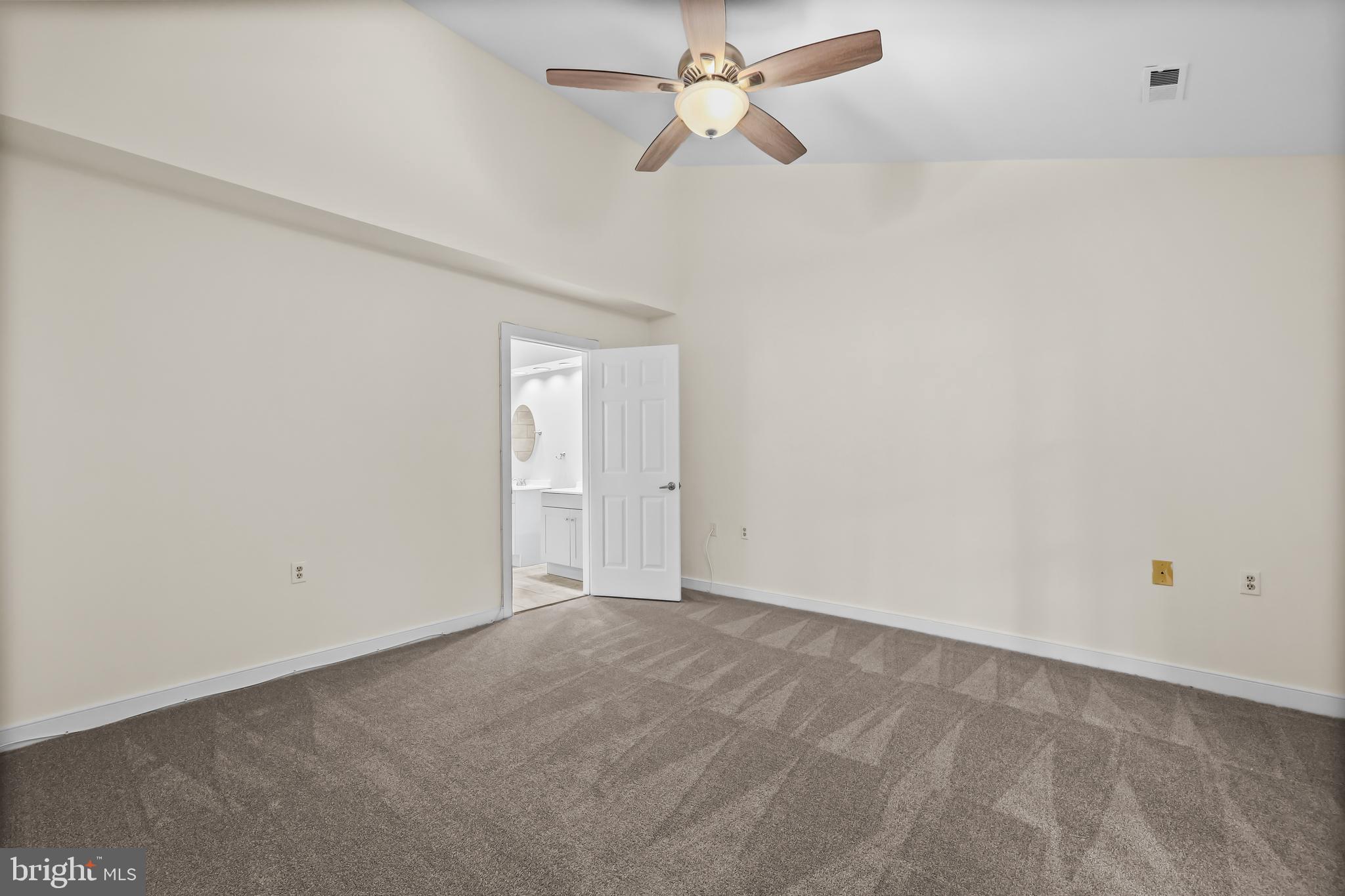 SUMMERLAKE - Residential